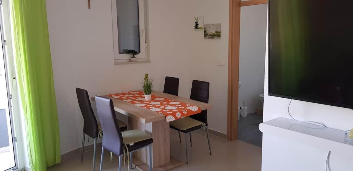 Abc Apartmani Vrsi Εξωτερικό φωτογραφία