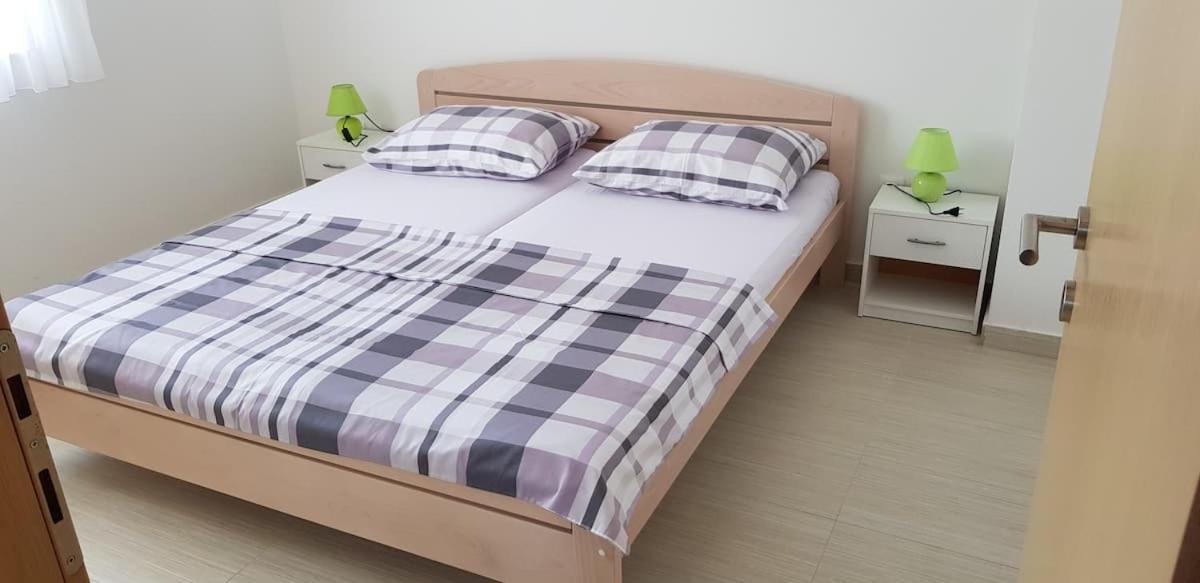 Abc Apartmani Vrsi Εξωτερικό φωτογραφία